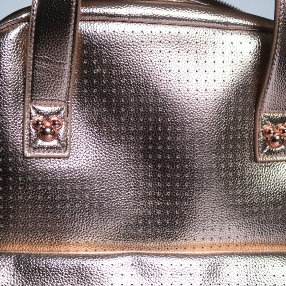 Like New DISNEY Rose Gold Flair Backpack Collectible Pin Holder Mickey Travel - Picture 11 of 12